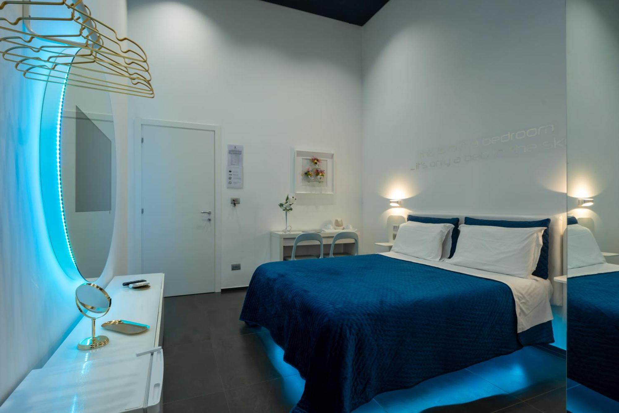 Bed and breakfast Skyhouse Chiatamone 2*